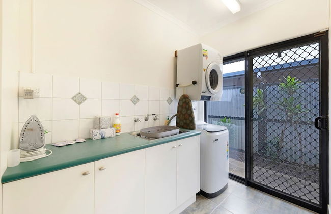 Cityside Hideaway Pool - Workstation - Markets - Foto 15