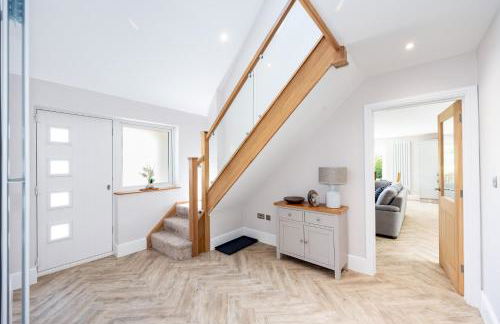 NEW! Stunning & Huge 5BR with Parking & Garden - Perfect for Families & Groups! Excellent Location - Foto 3