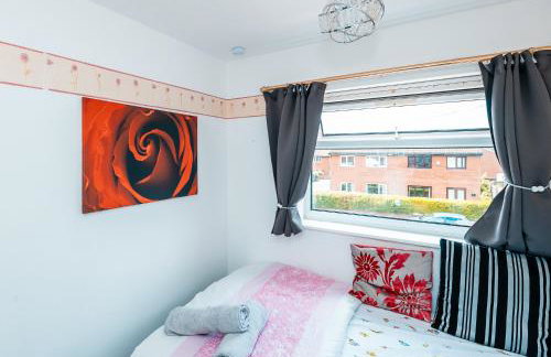 Family & Group Stay in Manchester - Free Parking - Foto 24