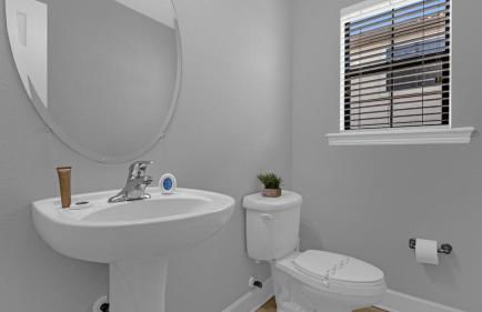 Sun, Fun & Summer Getaway - TownHome by Disney! - Photo 15