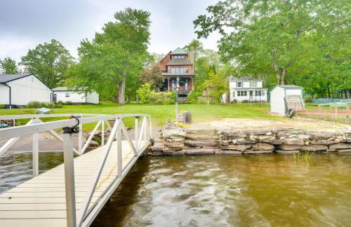 Luxe Family Home on Orange Lake with Private Dock! - Foto 26
