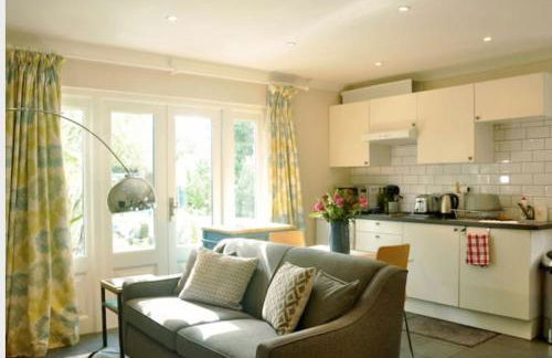 Trinidad, 45 School Road, Coach House - Foto 1