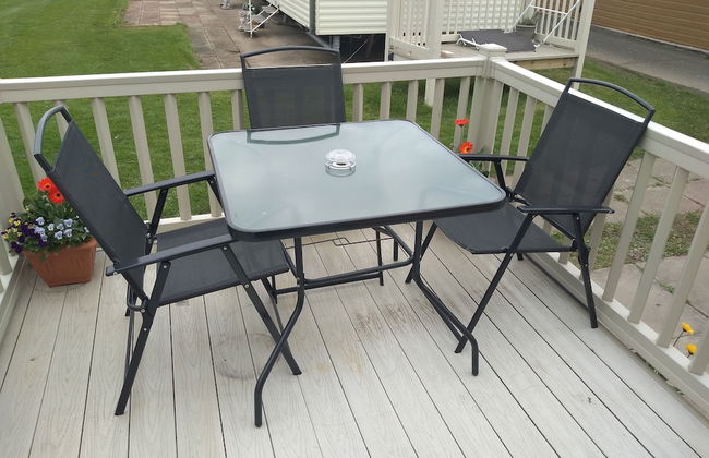 2 Bedroom 6 Berth Caravan With Decking - Foto 8