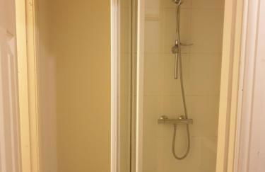 2 bedroom apartment in Greater Manchester - Foto 10