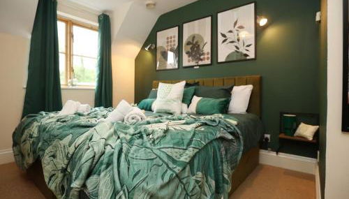 Modern 5-Bed Home, Guests 9, Secure Parking, Contractors - Foto 3