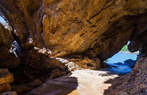 Villa Sea Edge - Three Bedroom Villa With Sea View - Photo 50