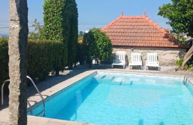 Pequena Casa rústica com piscina - Photo 1