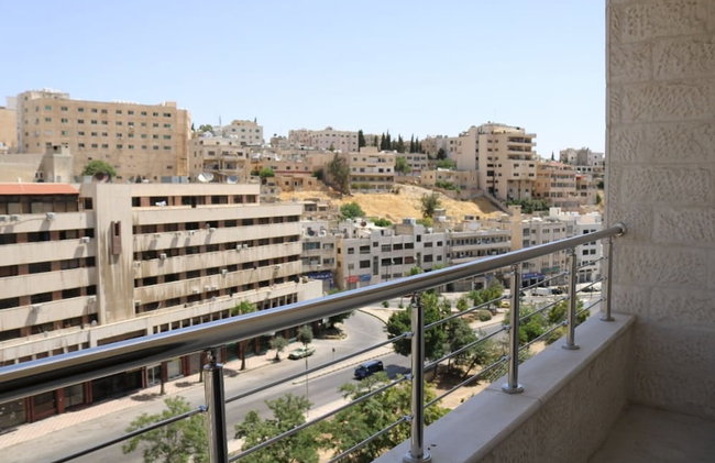 Amazing one Bedroom Apartment in Amman, Elwebdah 5 - Foto 26