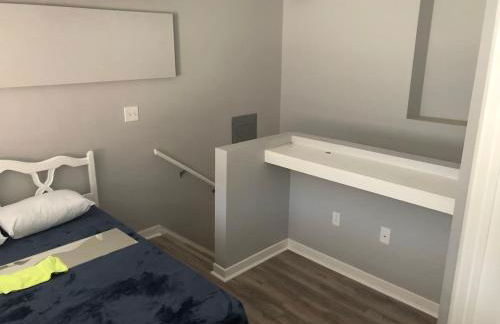 Cozy Downtown Modern Condo in the Heart of it all - Foto 12