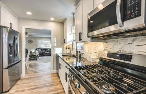 Riverfront Michigan Cottage with Fire Pit and Kayaks! - Foto 9