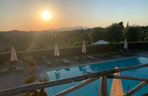 Incantevole borgo con piscine - Foto 27