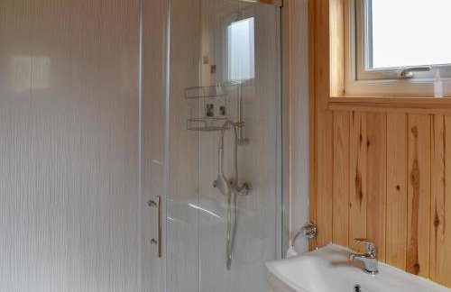 Shepherds Hut 3 At Laddingford - Uk32532 - Foto 9