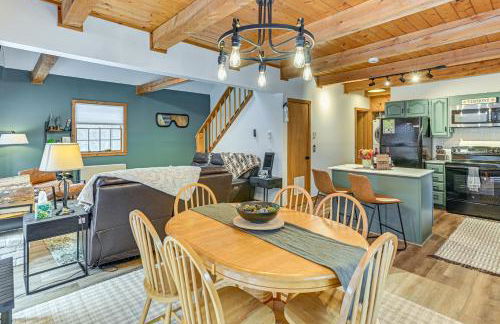 8 Mi to Mt Snow Cozy Bear Cabin with Hot Tub! - Foto 7