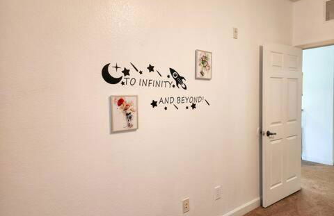 Resort Retreat 2BD Close Disney - Foto 17