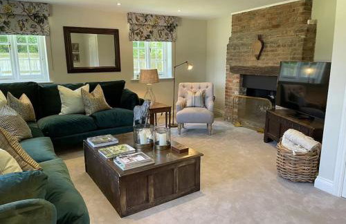 Holly Cottage, 2, Northbrook Park, Farnham-up to 6 adults - Photo 5