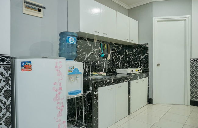 Fully Furnished with Comfortable 2BR Grand Palace Kemayoran Apartment - Photo 11