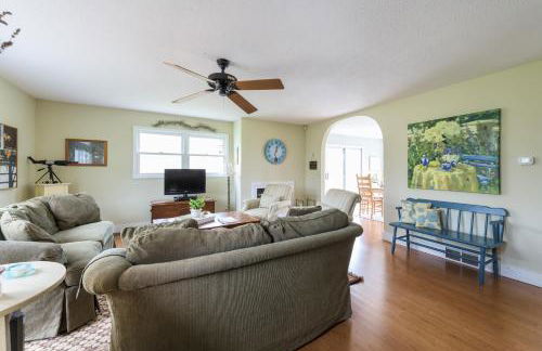Fields of Fennville - Located on Lakeshore drive - pet friendly - close to public beach access! - Foto 6