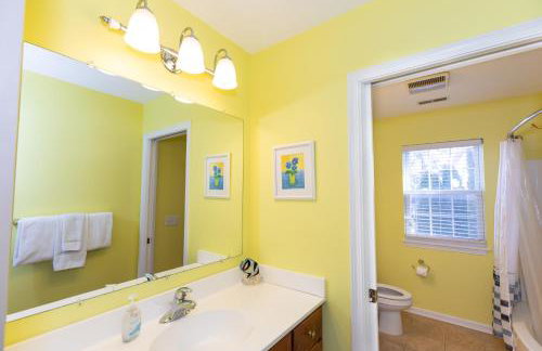 5 Bedroom Home in Old Homestead II - Photo 41