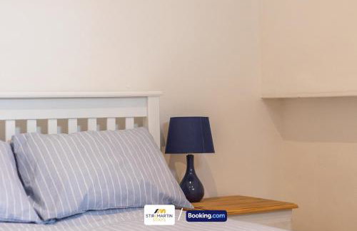 2 Bed Apartment By StirkMartin Stays Short Lets & Serviced Accommodation Cardiff With Free Parking & 7mins to City Centre - Foto 11