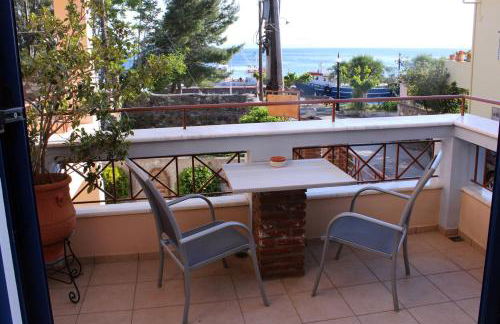 Koukounaries Apartments Limni - Photo 31