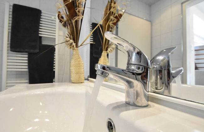 Cozy Holiday Home in Zonnemaire Near Lakebeach - Photo 59