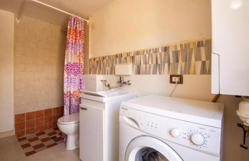 2 Bedroom Amazing Home In Vitigliano - Foto 34