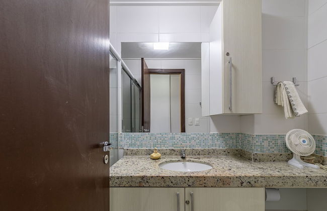 Apto Beira Mar com Vista e Pé na Areia - Foto 37