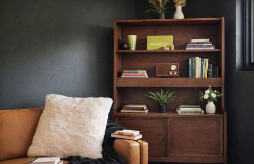 Private Oasis with Spacious Backyard - Foto 9