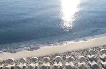 4BR Newly Renovated Retreat Tranquil Coastal Haven - Photo 25