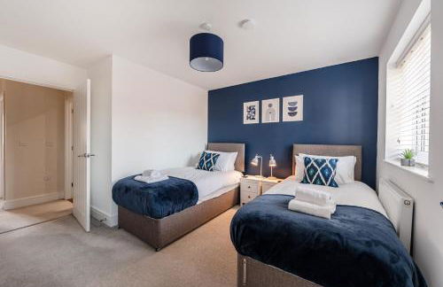 4 Bed, 3 Bath in Colchester - Business, Contractor and Leisure - Singles or Superkings - Disc0unts - Foto 6