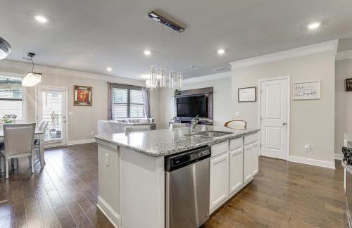 Lawrenceville Townhome w/ Community Pool Access! - Foto 11