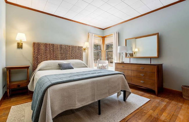 Bayview Beach Cottage For 4! - Photo 6