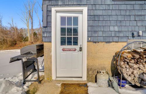 Easy Beach Access! Classic New London Charmer - Foto 22