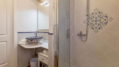 “CIELO E MARE”, CASETTA NEL CUORE DEL BORGO ANTICO / “SKY & SEA”, CHARMING IN THE HEART OF OLD VILLAGE - Foto 3, Shower