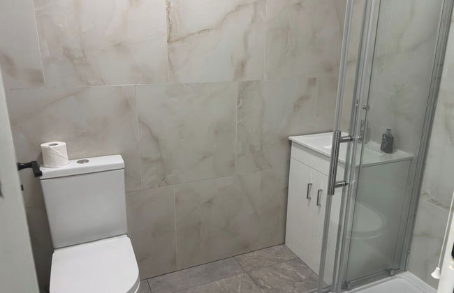 1 Bed Flat - Sleeps 2 - Parking - Wifi - Foto 6