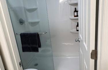 New Seasonal Comfort near USC and Riverwalk Trails - Foto 35