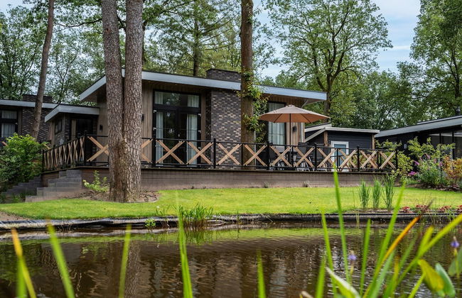 Modern Holiday Home With Decorative Fireplace - Foto 33