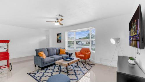 Hidden Gem 4 Bedroom Home with Private Pool & Game Room - Foto 4