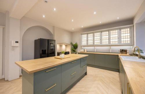 The GreyStoke Mansion With Private Grounds - Foto 13