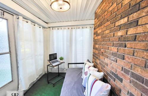 KingBed15 Mins to DTWN, 3 miles to CLE Clinic & CWRU - Foto 8