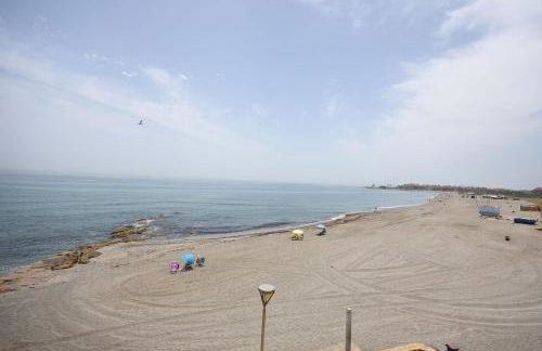 Luxury, beach front, two-bedroom apartment - Foto 14