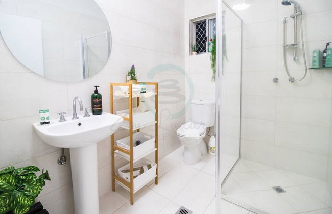 ZEN GARDEN - 2 BR Cozy Modern Design Apt - Foto 12