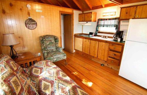 Lakefront Cedar Cabin - 9 - Foto 6