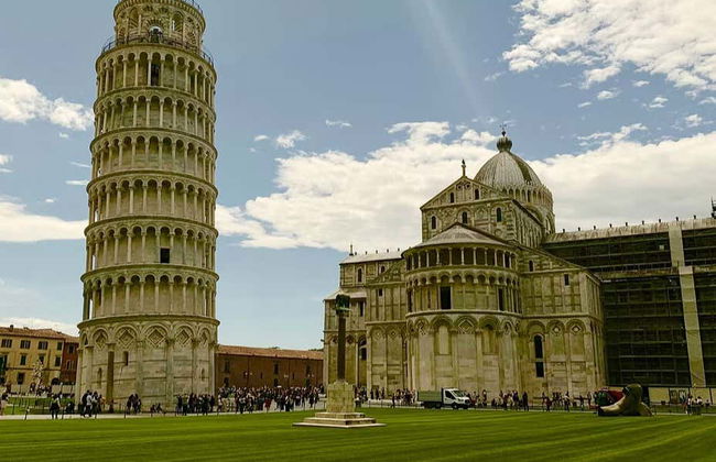 Ônibus turístico de Livorno + Transporte a Pisa - Foto 2