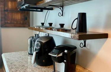 Serene and Modern 5 Location, Queen Bed, Parking - Foto 23