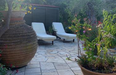 Harry's Studios - Photo 18