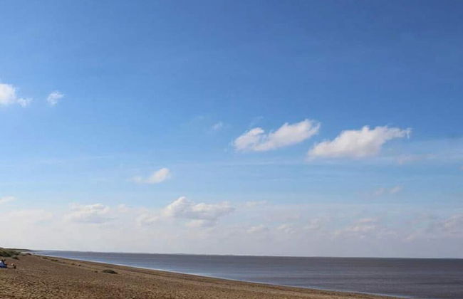 Heacham Beach Coastal 2 Bedroom Chalet Retreat - Photo 18