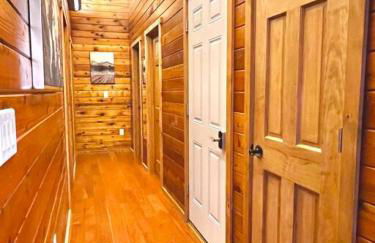 Tucked Away Timber Upper Suite - Foto 4