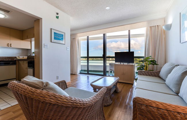 Alupang Beach Tower - Photo 60