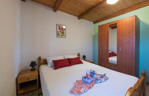 Three-Bedroom Holiday Home 0 In Zminj - Photo 22